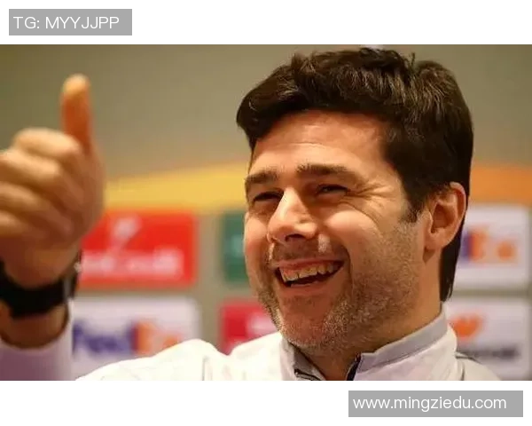 足球明星意外曝光偷袜子视频引发网友热议和调侃